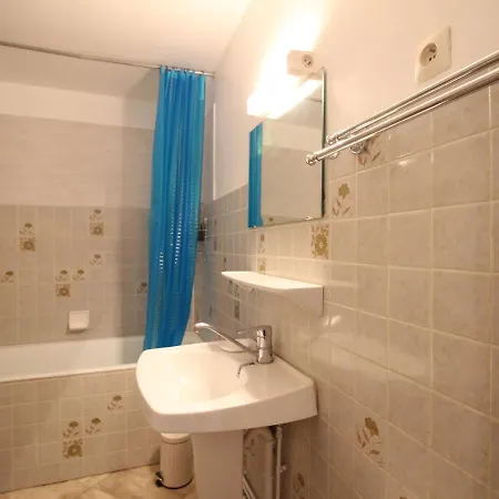 T2 Au Dore Avec Ascenseur Et Parking, 4 Personnes - Fr-1-608-91 *